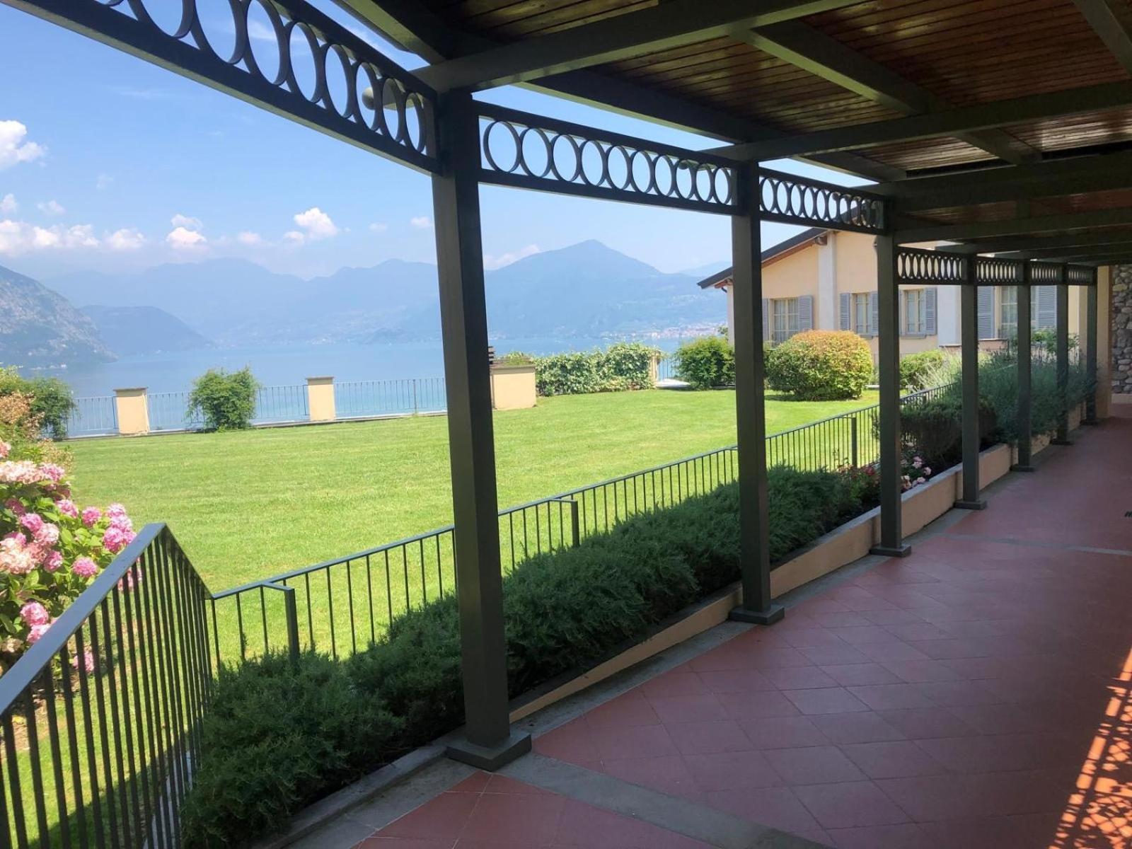 Romantik Hotel Relais Mirabella Iseo Esterno foto