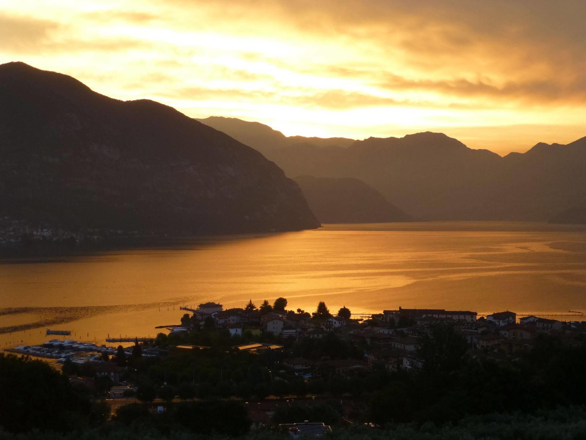 Romantik Hotel Relais Mirabella Iseo Esterno foto